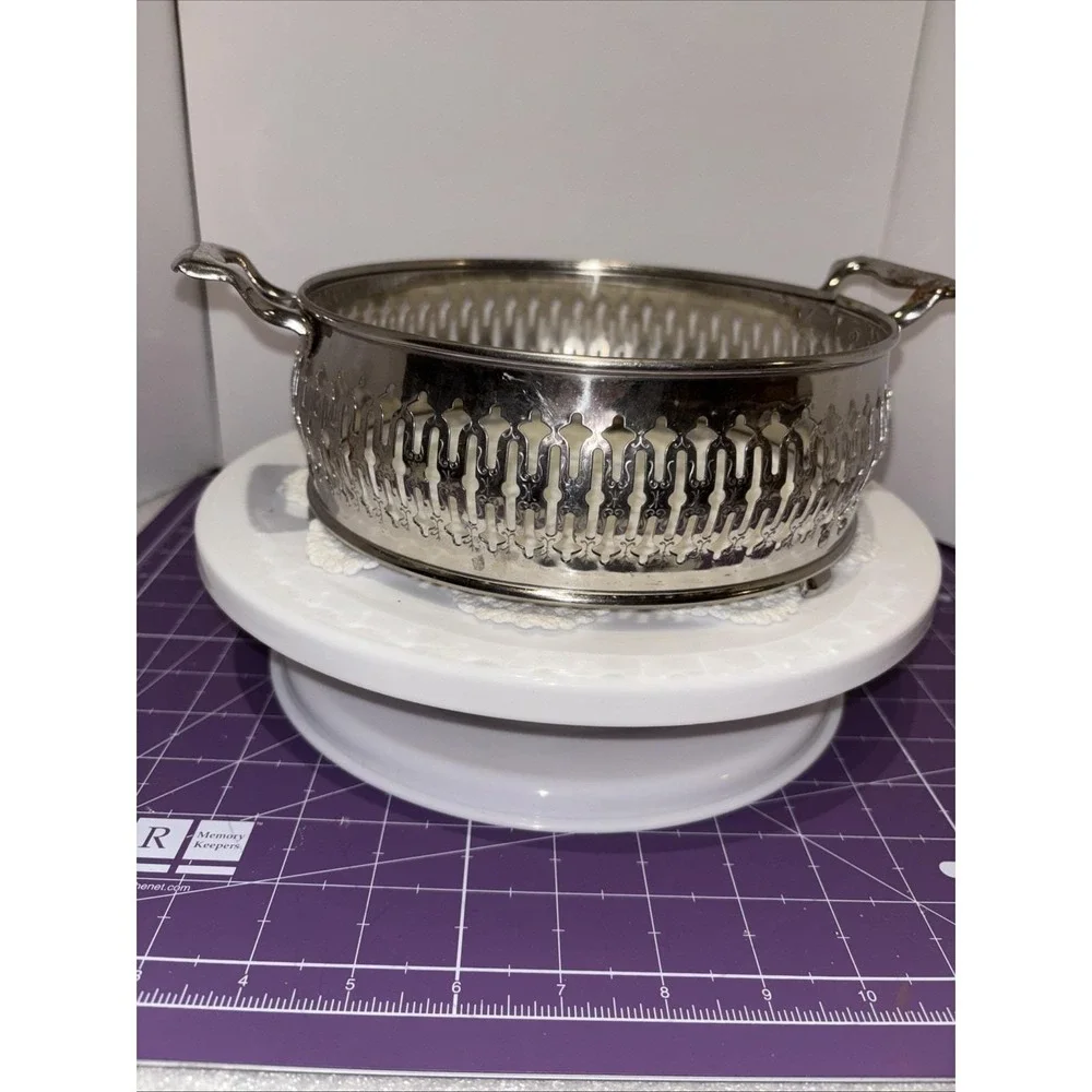 RARE 1920's PYREX Clear Glass Casserole‎ w/Lid & Etched Silver Holder